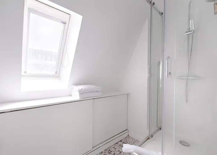 24 Madrid - Saint-lazare 6p Lägenhet Paris