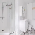 24 Madrid - Saint-lazare 6p פריז